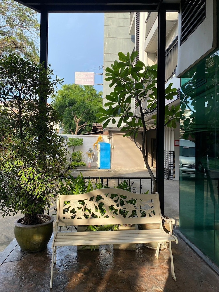Pannapat Place 60/64