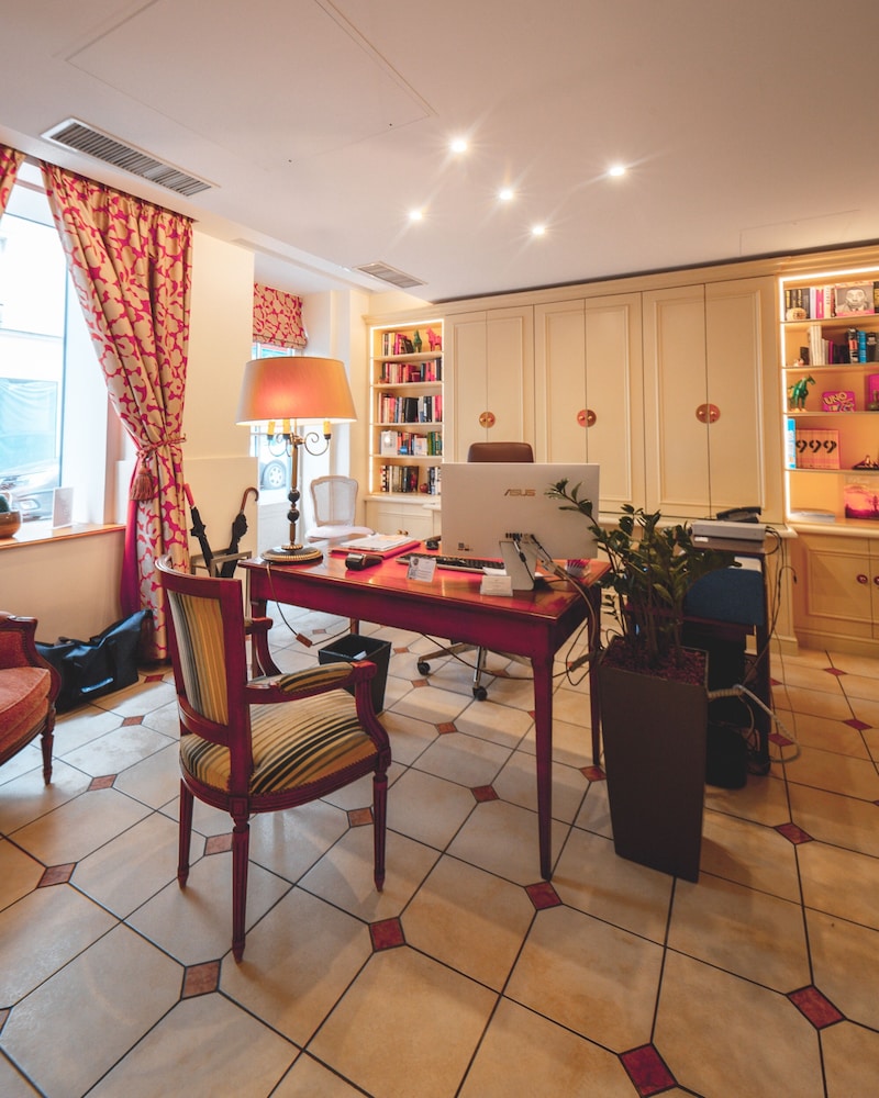 Le Relais Montmartre 47/53
