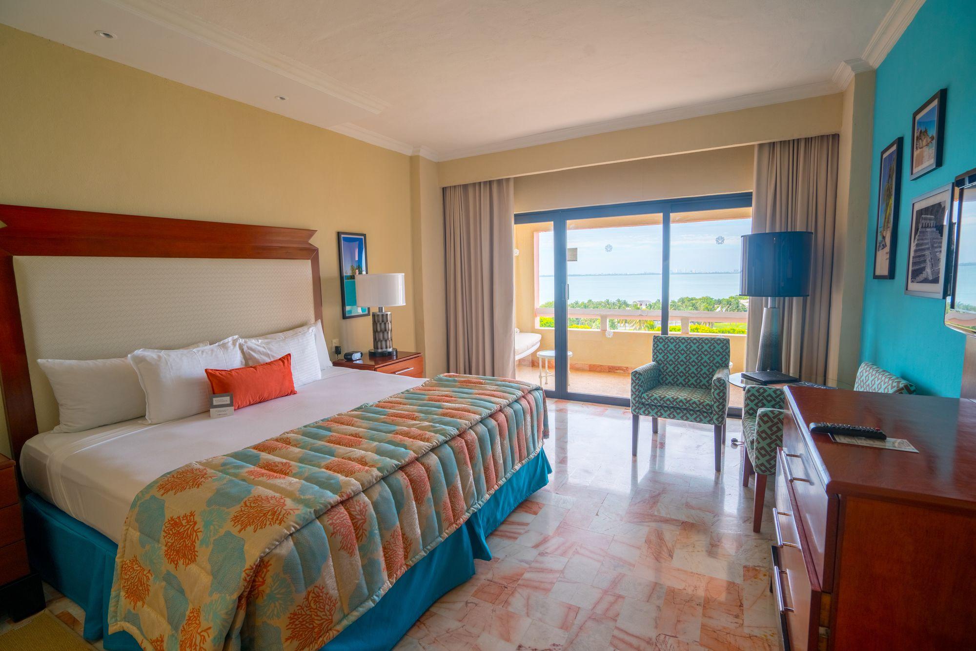 deluxe, lagoon view