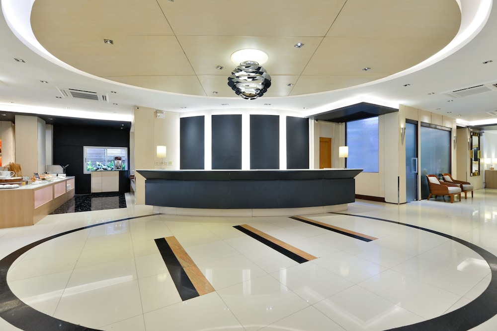 Royal View Resort 7/50