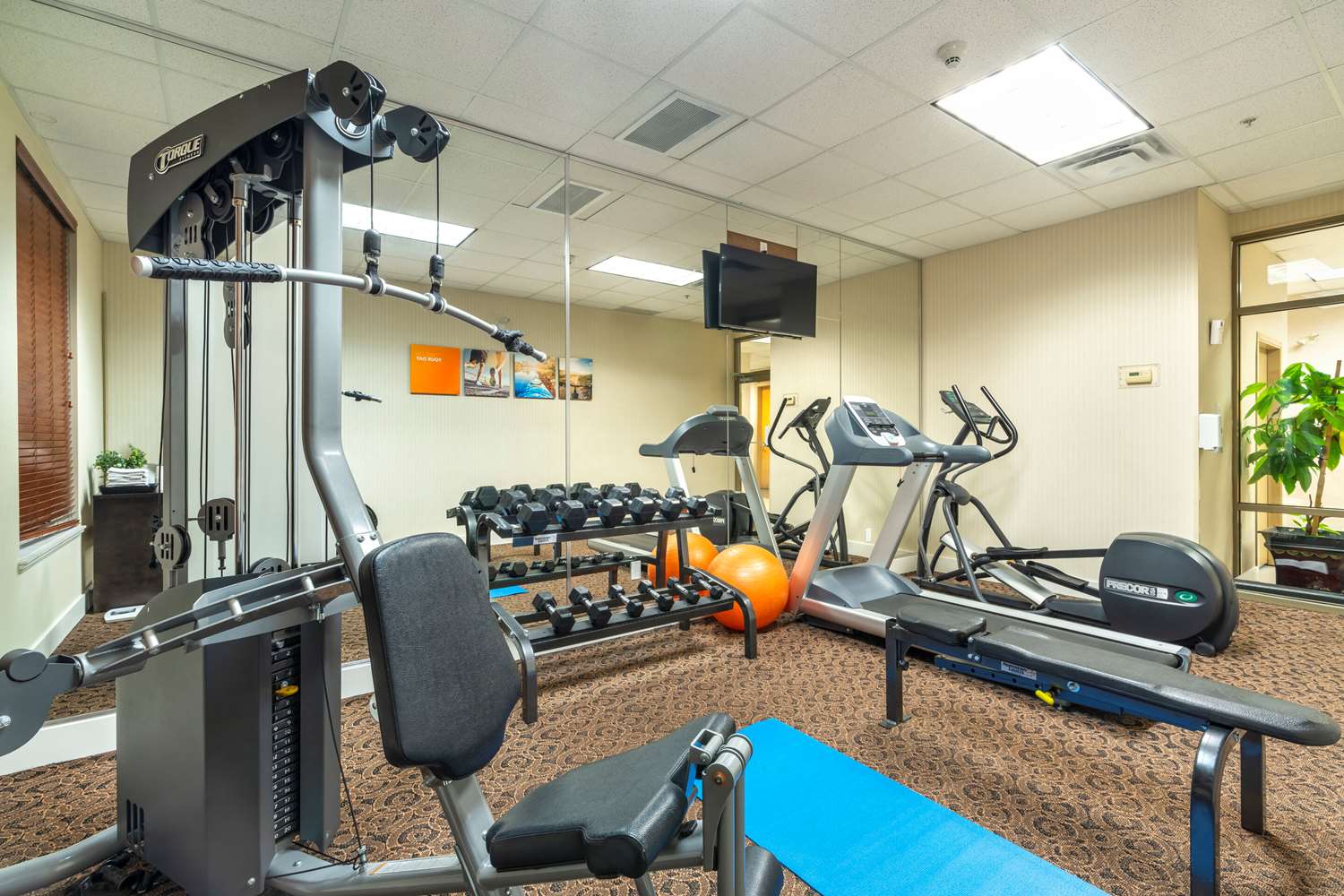 Comfort Inn & Suites Surrey 26/60