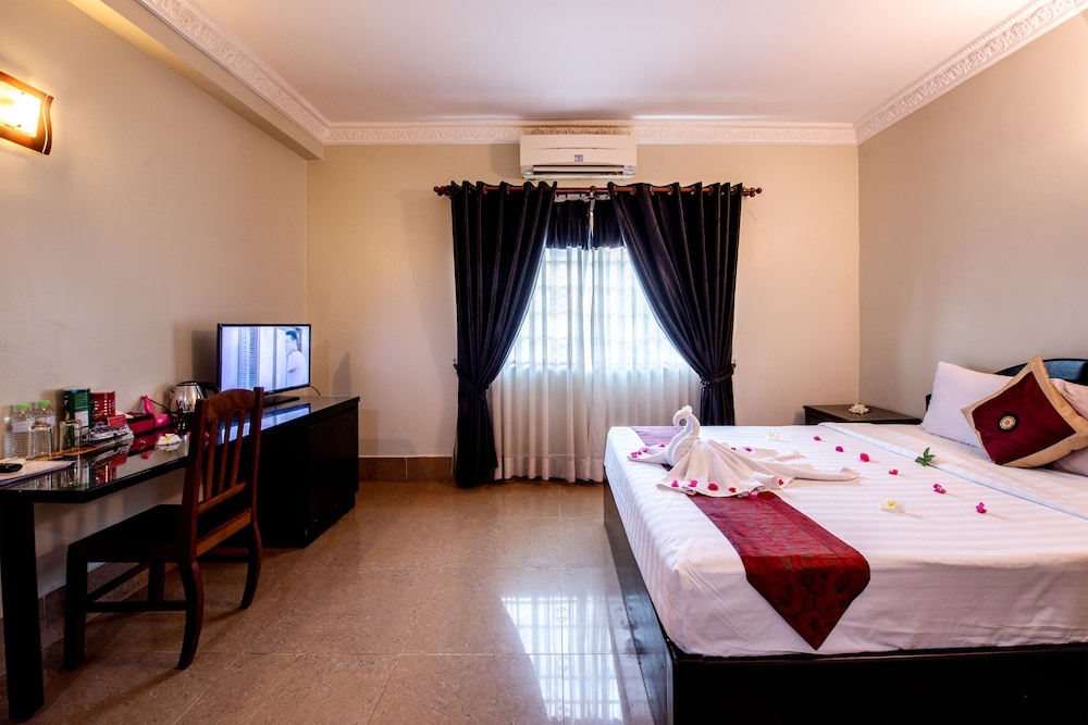 DELUXE, DOUBLE BED