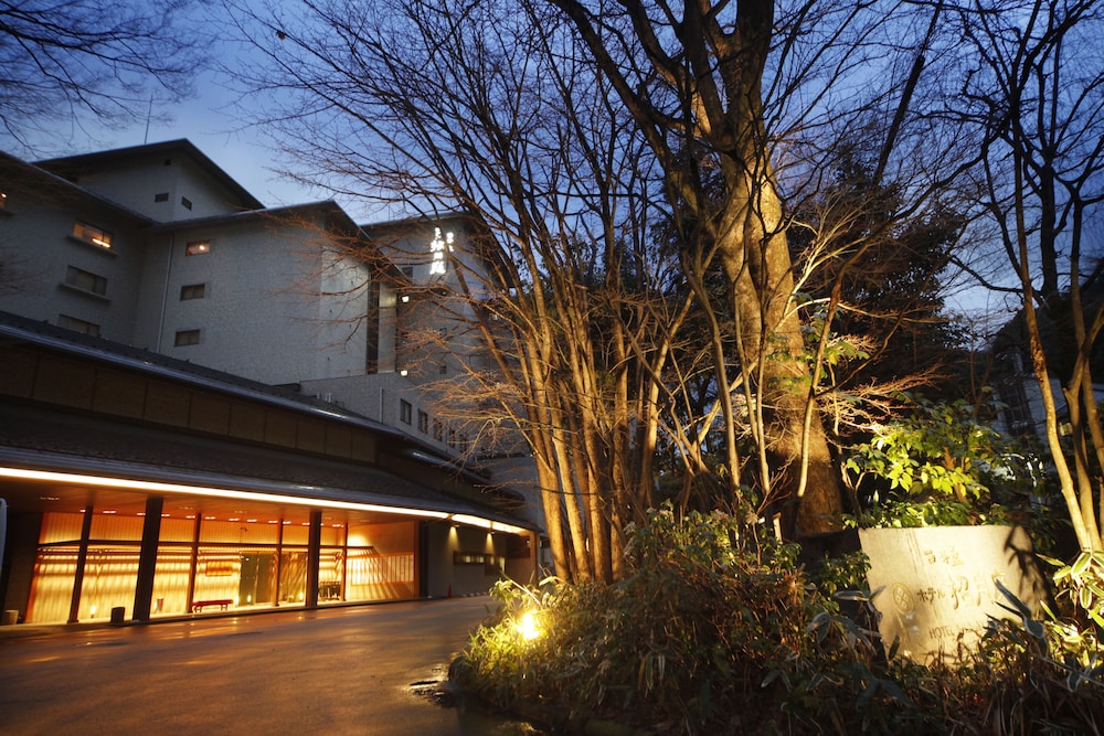 Nishimuraya Hotel Shogetsutei 1/27