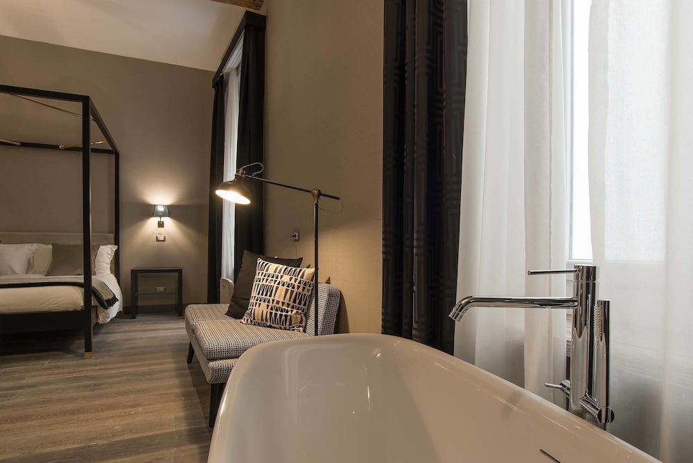 Colonna Suite 46/78