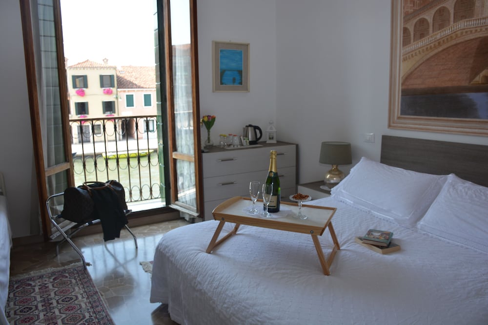 SAN POLO, CANAL VIEW