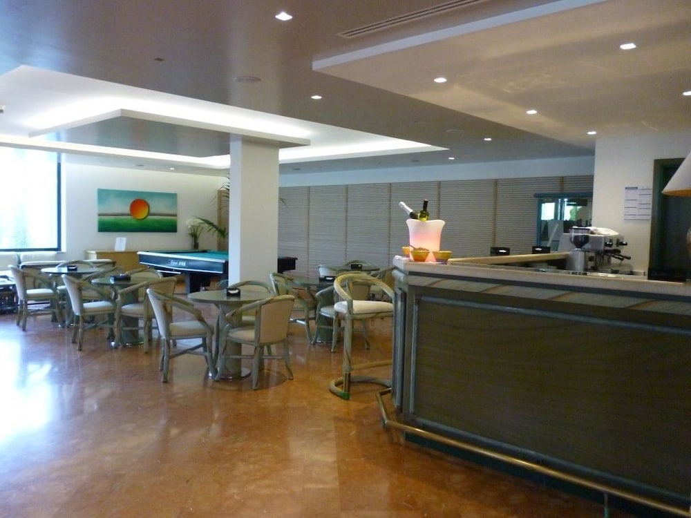 Marina Uno 25/33