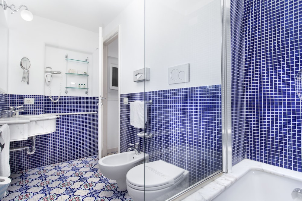 Antiche Mura Hotel 65/66