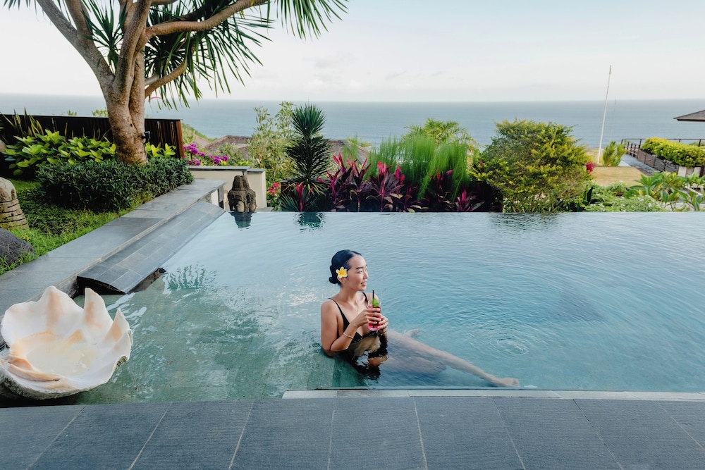 PRIVATE VILLAS OF BALI 25/50