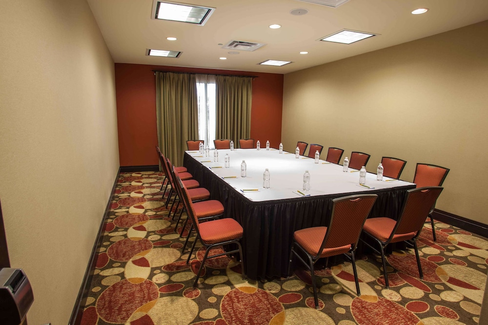 Hilton Garden Inn el Paso University 49/56