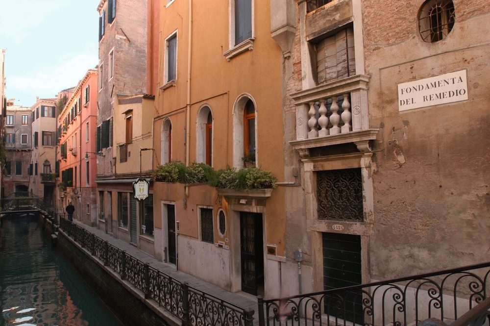 Hotel Locanda Canal 47/50