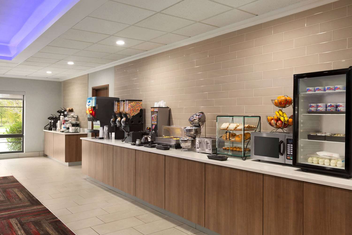 La Quinta Inn And Suites by Wyndham Lackawanna 28/39