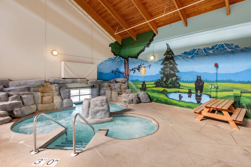 Three Bears Waterpark Resort Near Tomah, an Ascend Collection Hotel 19/50