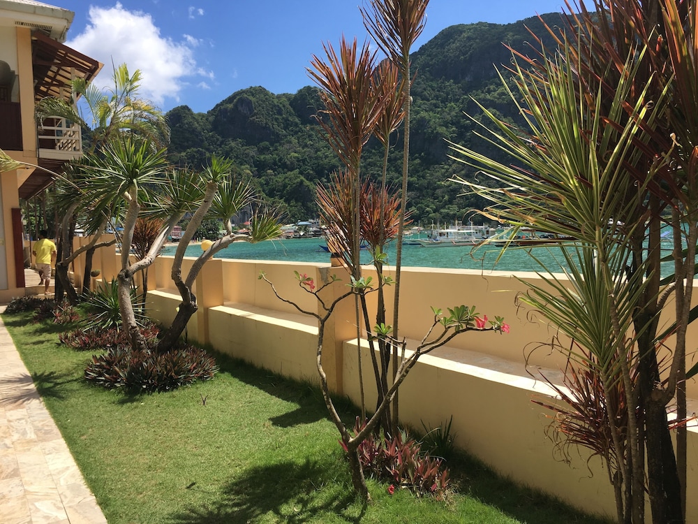 El Nido Beach Hotel 38/50
