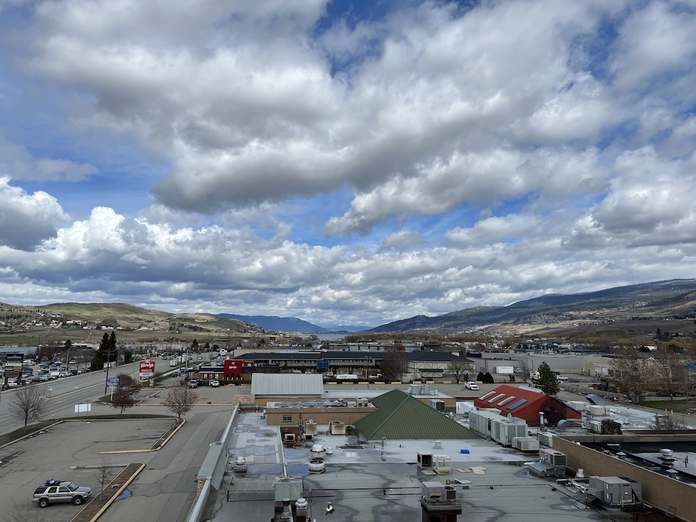 Divya Sutra Plaza & Conference Centre Vernon, BC 71/74