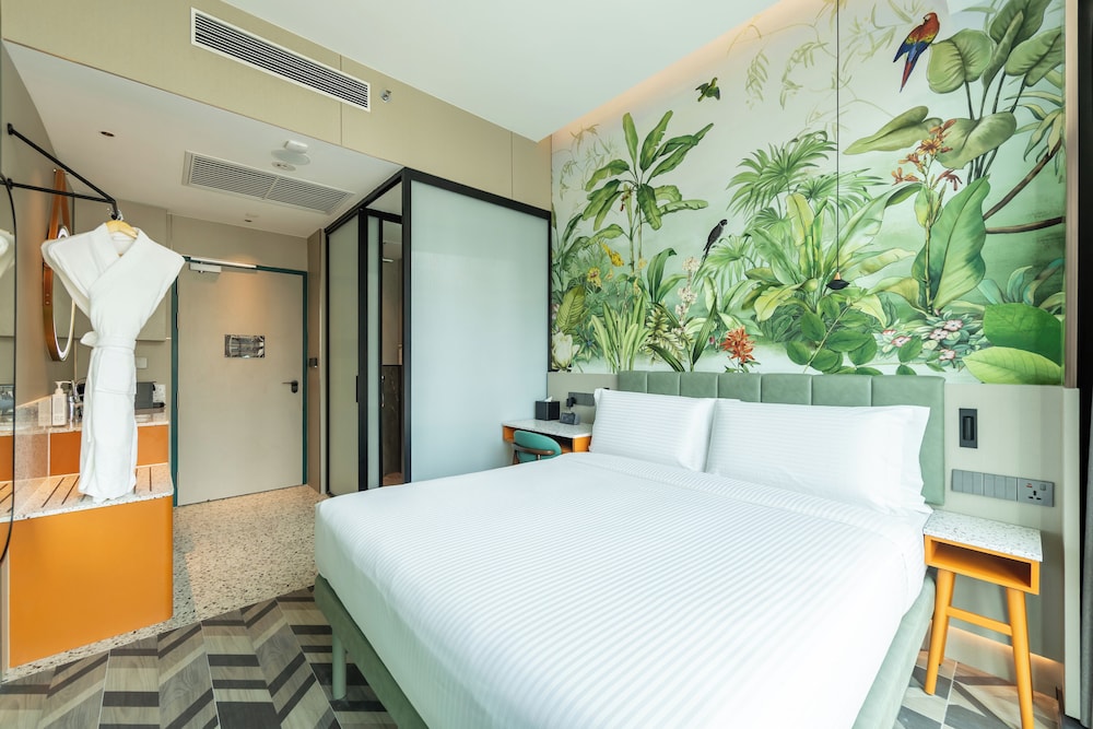 DELUXE, DOUBLE BED