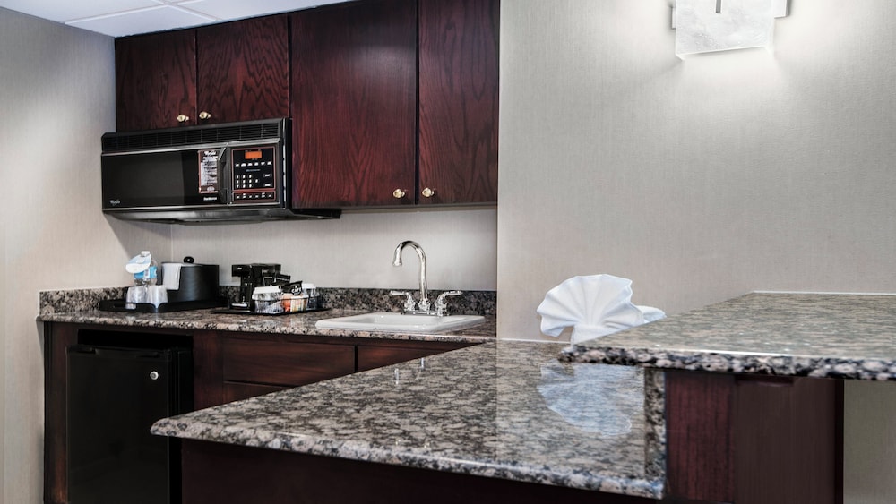 Holiday Inn Springdale/Fayetteville Area 19/50
