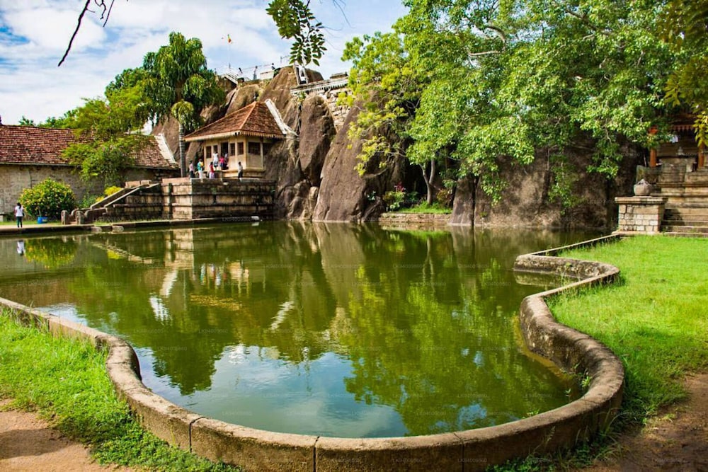 Crown Monarch Diyamankada Nature Resort 15/19