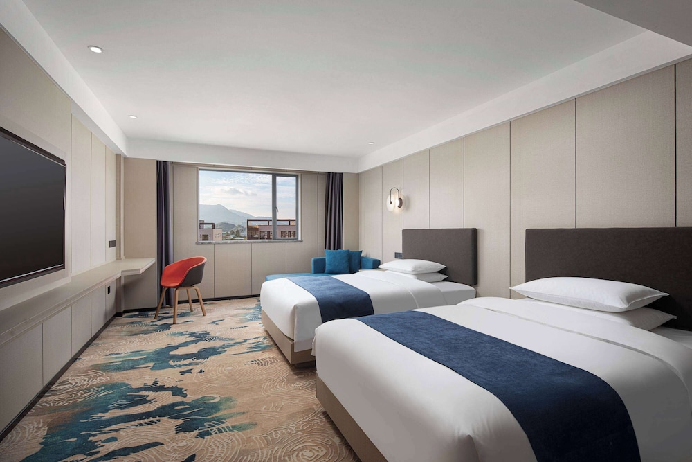 Business, King Bed