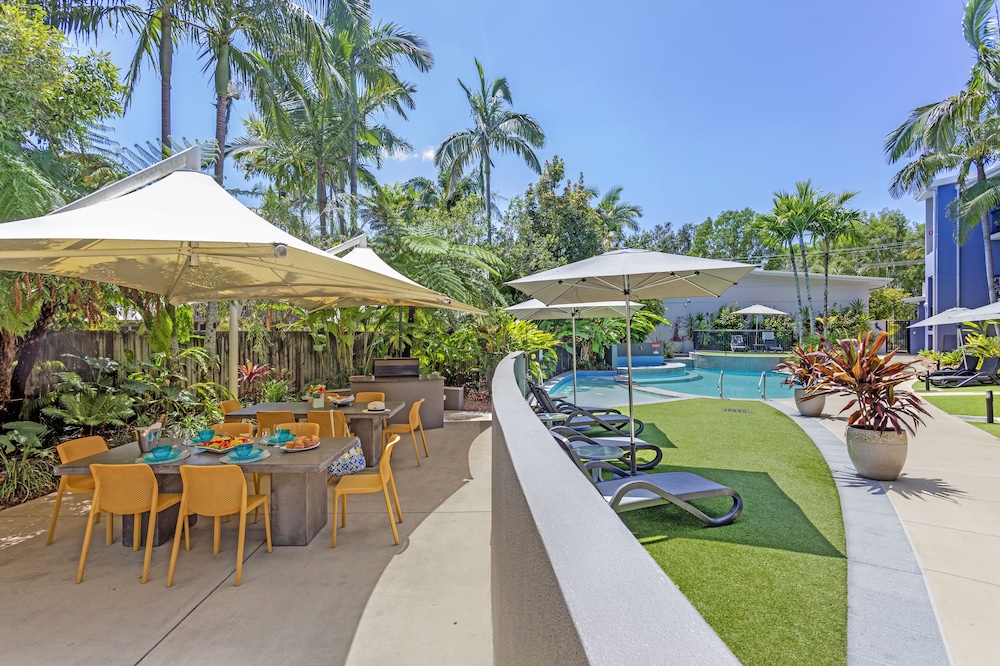 VERANO RESORT 36/50
