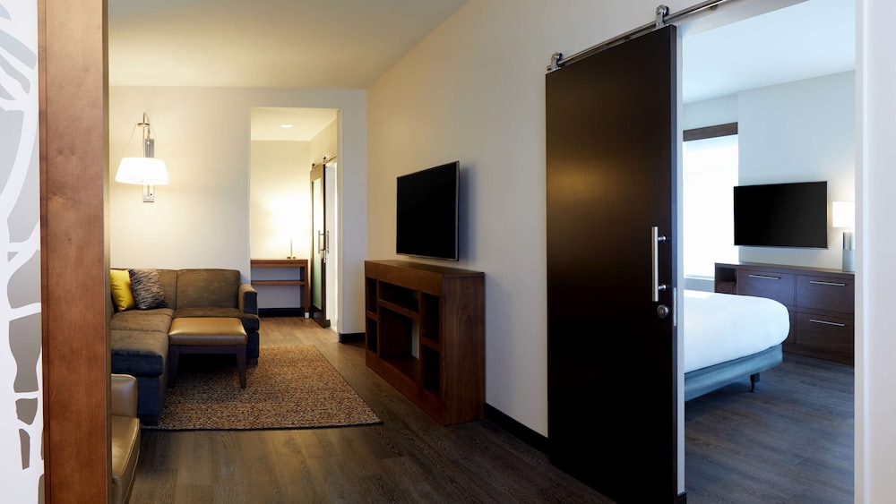 Hyatt Place Las Vegas At Silverton Village 26/42