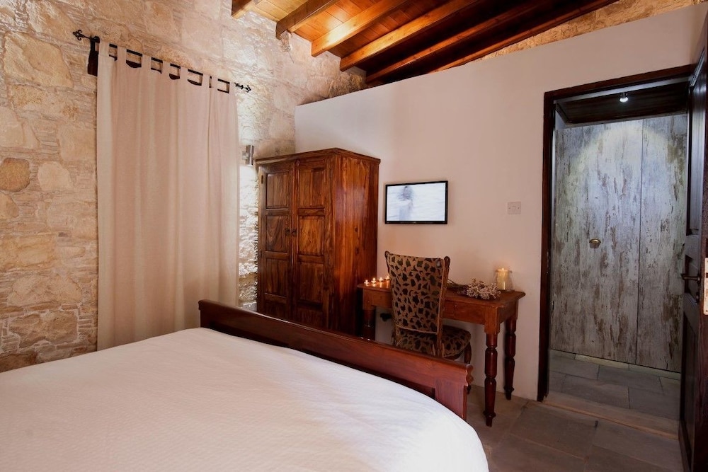 OINOESSA TRADITIONAL BOUTIQUE HOUSES 9/50