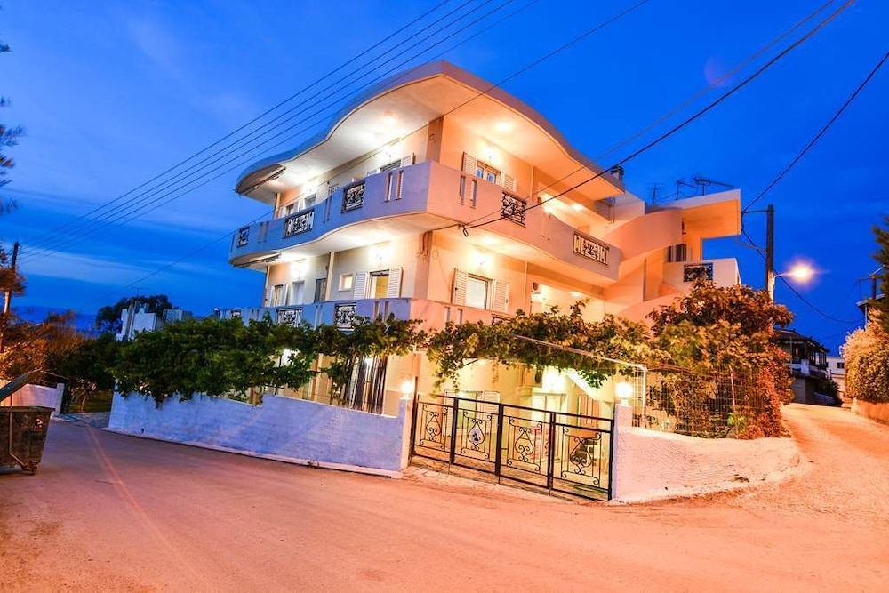 White Villa photo3