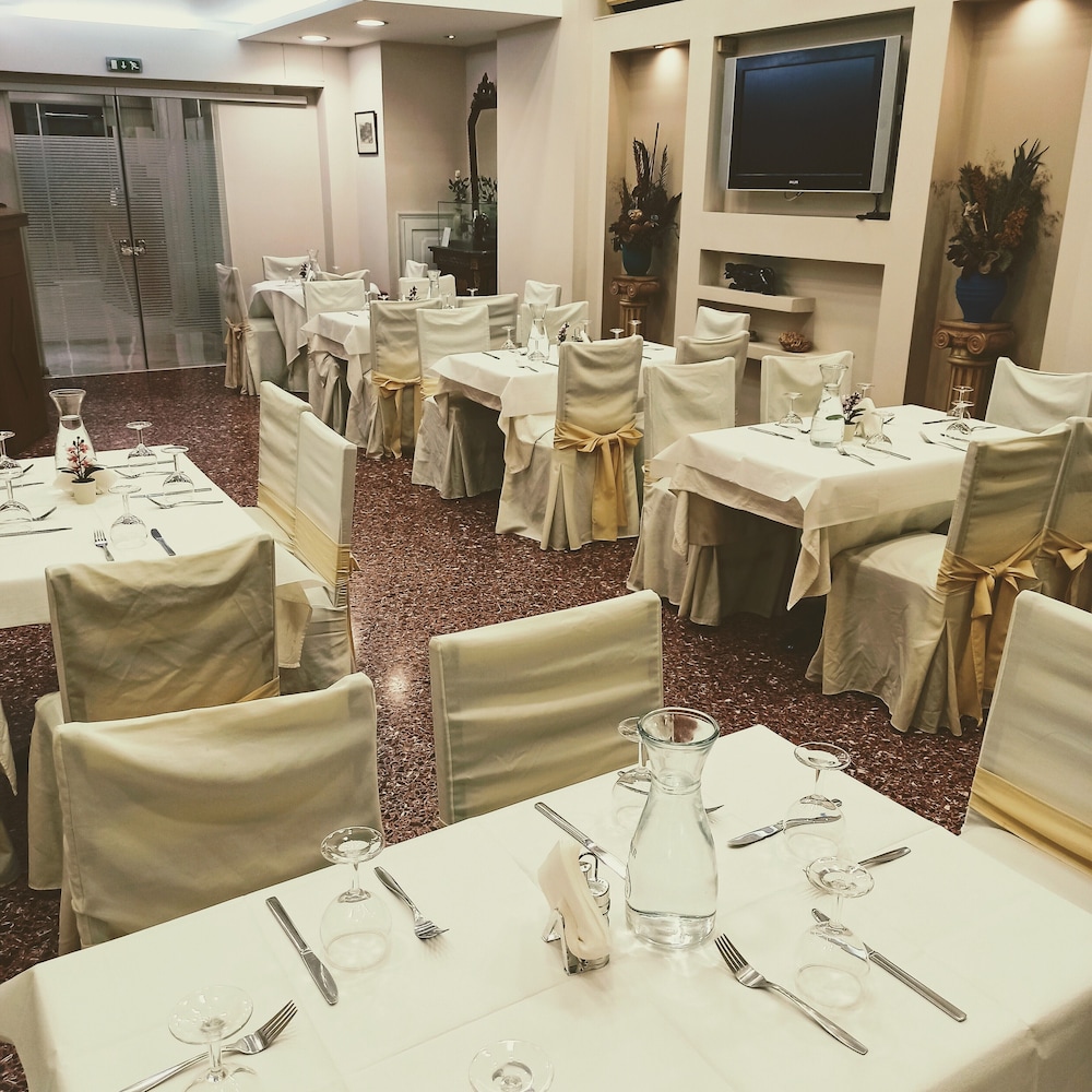 Hotel Solomou Athens 44/50