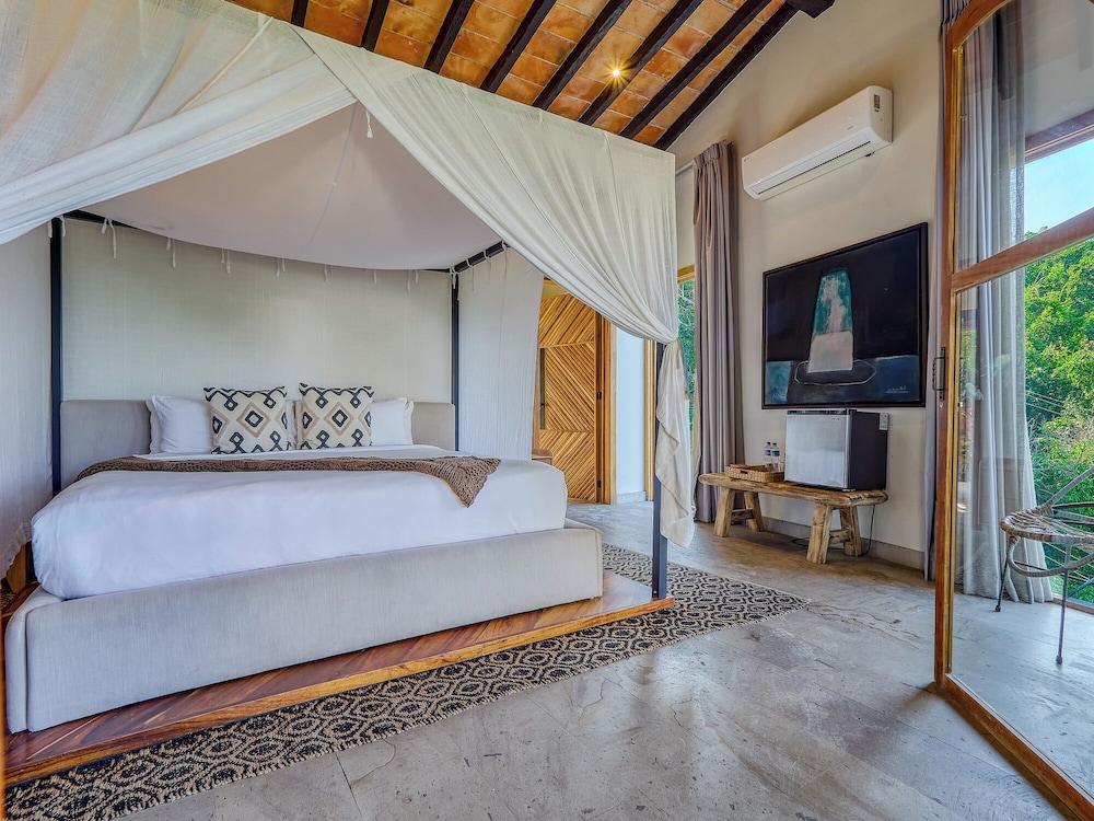 Master, Suite, King Bed