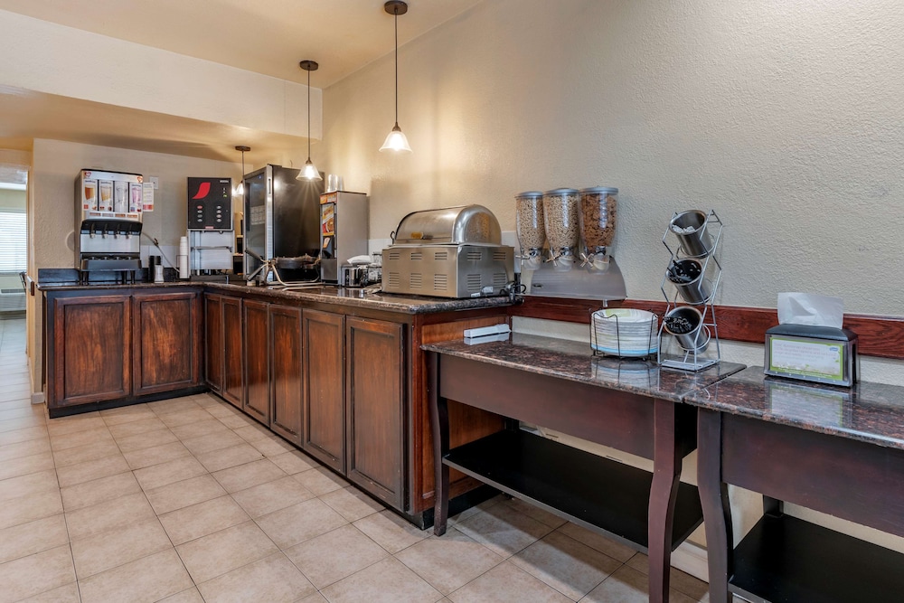 Best Western Town House Lodge 27/33