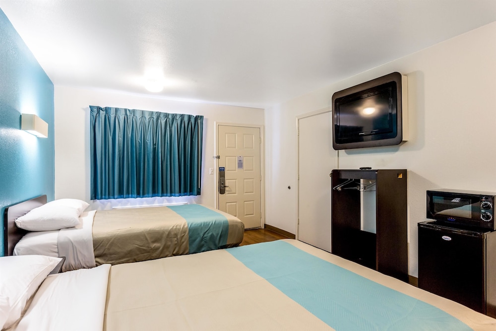 Motel6 Bryan, TX - College Station 21/67
