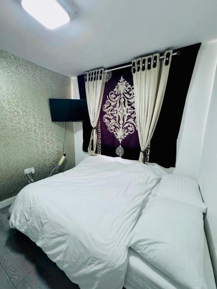 OYO Unique Private Room 14/24