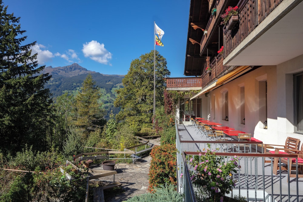 Grindelwald Youth Hostel 63/65