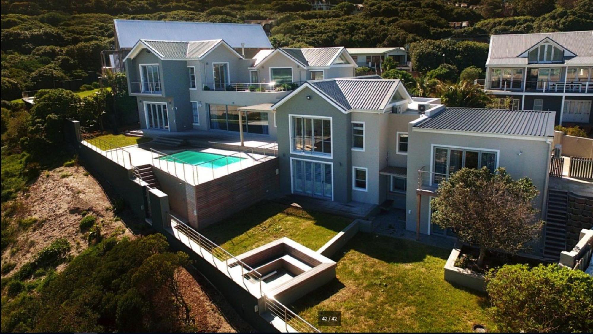 Cape Beach Villa 1/50
