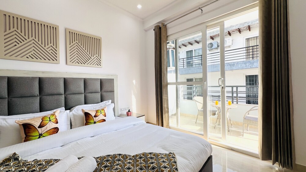 ZEN Suites Golf Course Road 14/50