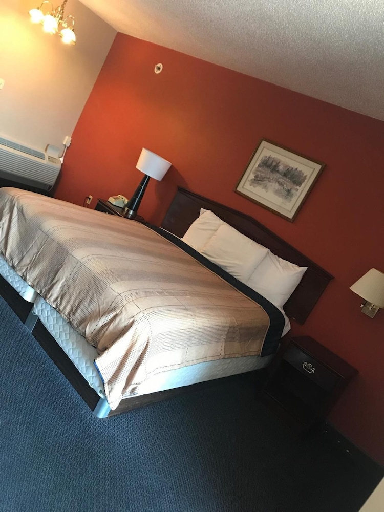 Red Carpet Inn 9/65