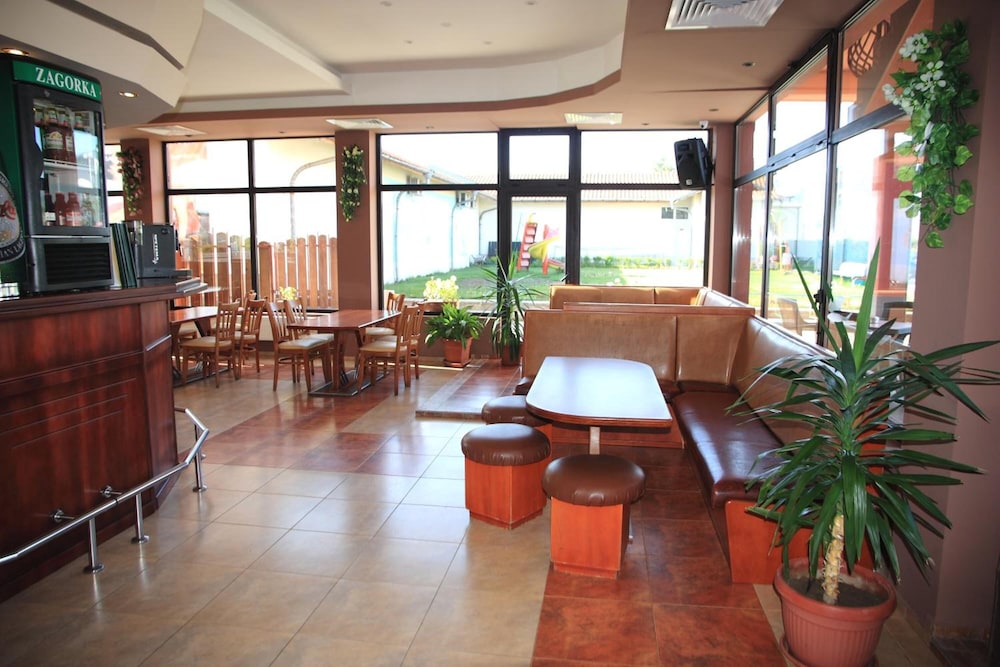 Hotel Grand 44/54