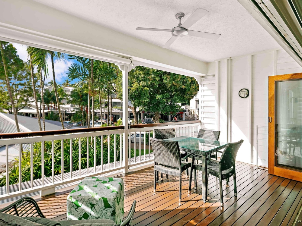 Mantra on the Inlet Port Douglas 32/50