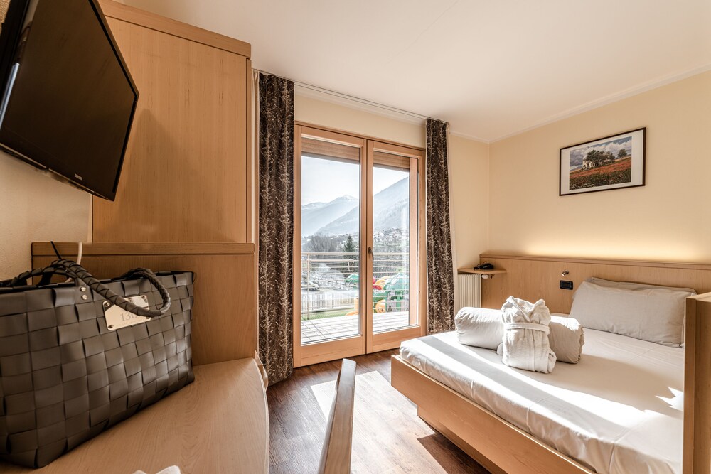 Hotel Sporting Ravelli 11/56