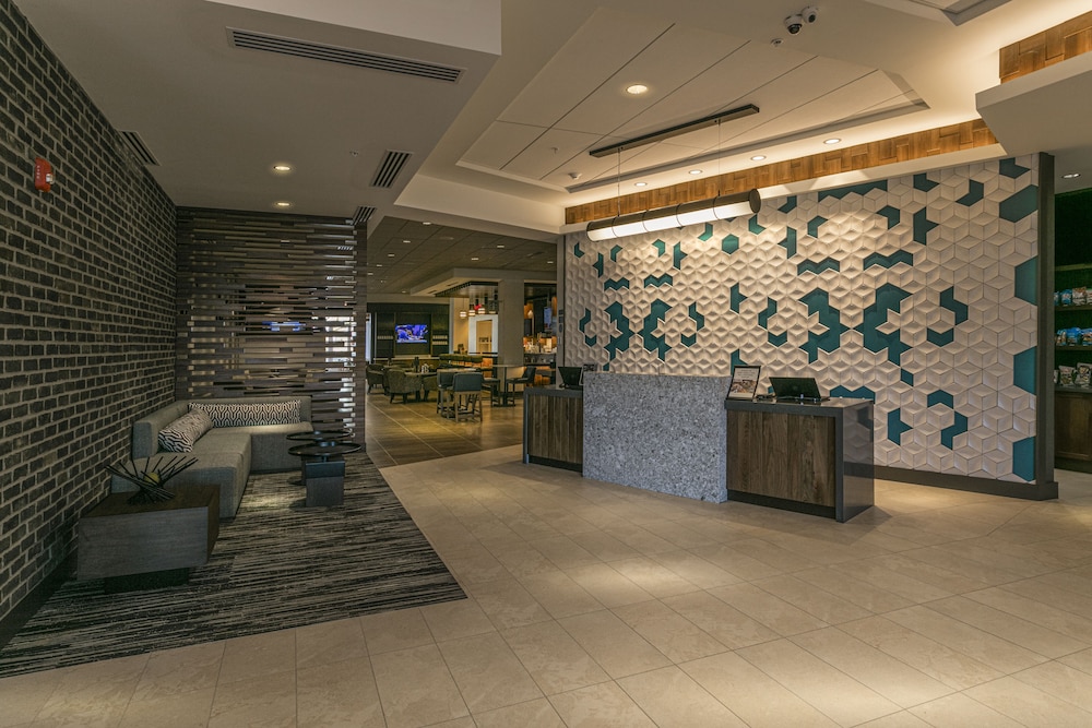 Hyatt Place Wilmington Riverfront 6/66