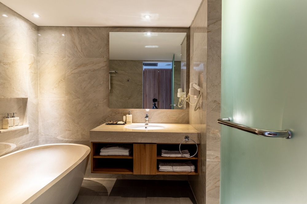 The Capital Bali Hotel And Resort 38/73