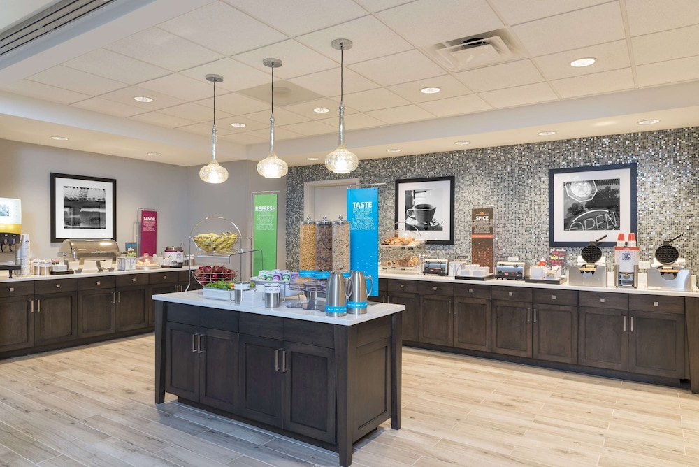 Hampton Inn Suites By Hilton Chicago Schaumburg Il 7/50