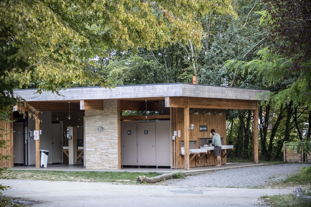 Camping de Lyon 2/50