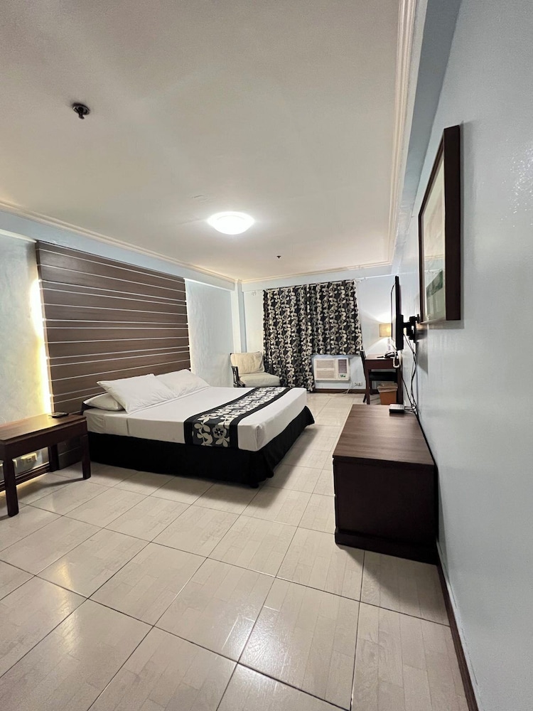 Jupiter Suites 20/50