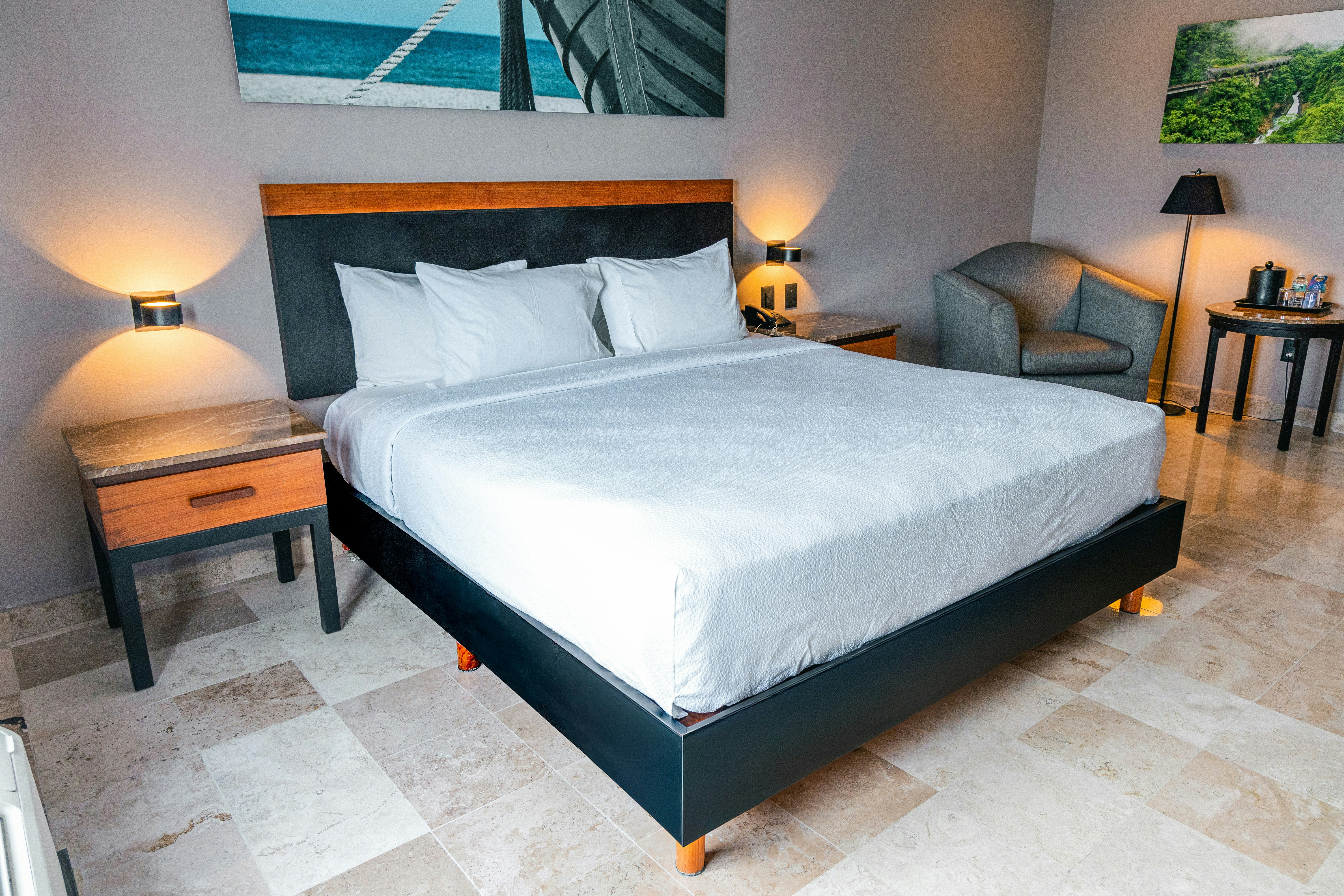ROOM, KING BED, OCEAN VIEW