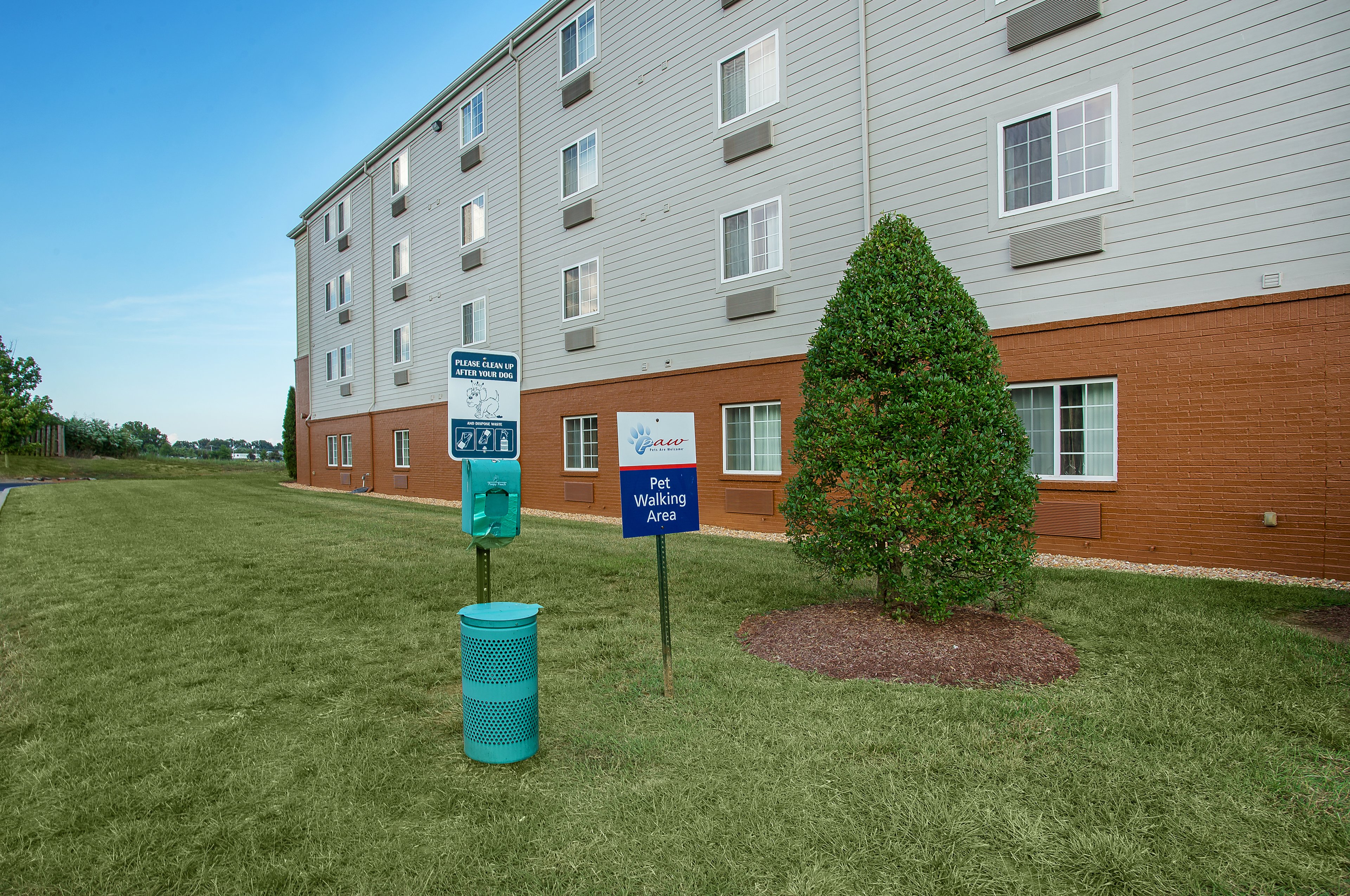 CANDLEWOOD SUITES BOWLING GREEN 61/69