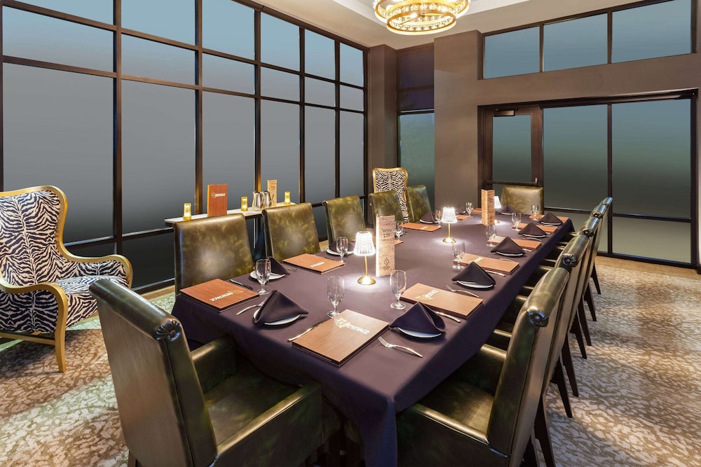 Legacy Hotel Trademark Collection by Wyndham 32/40
