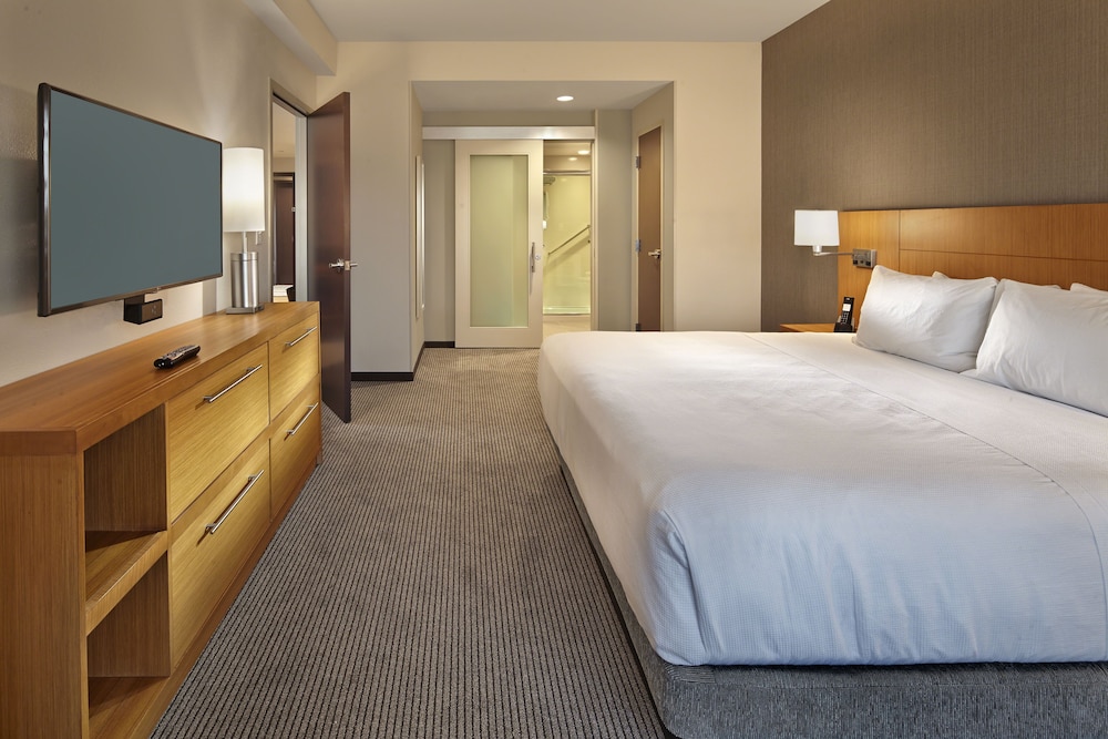Hyatt Place Warwick/Providence Airport 10/58