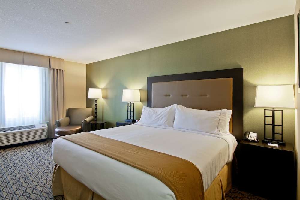 Wingate by Wyndham Fort Saskatchewan 27/64