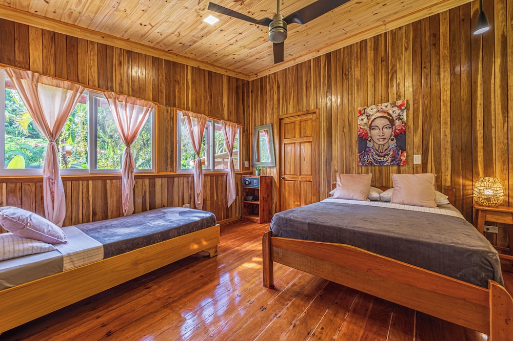 Hotel Las Caletas Lodge 15/50
