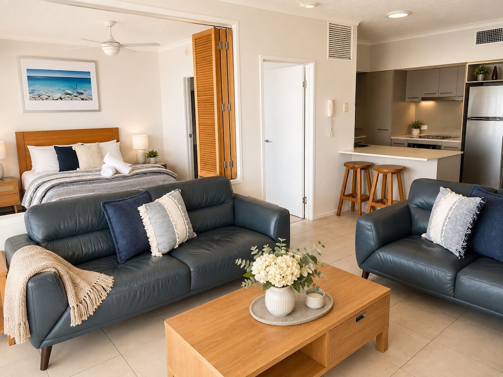 ON THE BEACH RESORT BRIBIE ISLAND 29/50